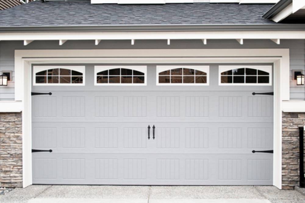 How to Choose the Right Garage for Your Custom Home